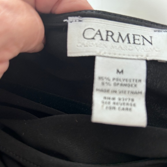 Carmen Marc Valvo Black Draped Neck Top Size Medium - Picture 7 of 8
